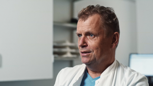 Carsten Shade Larsen, overlæge