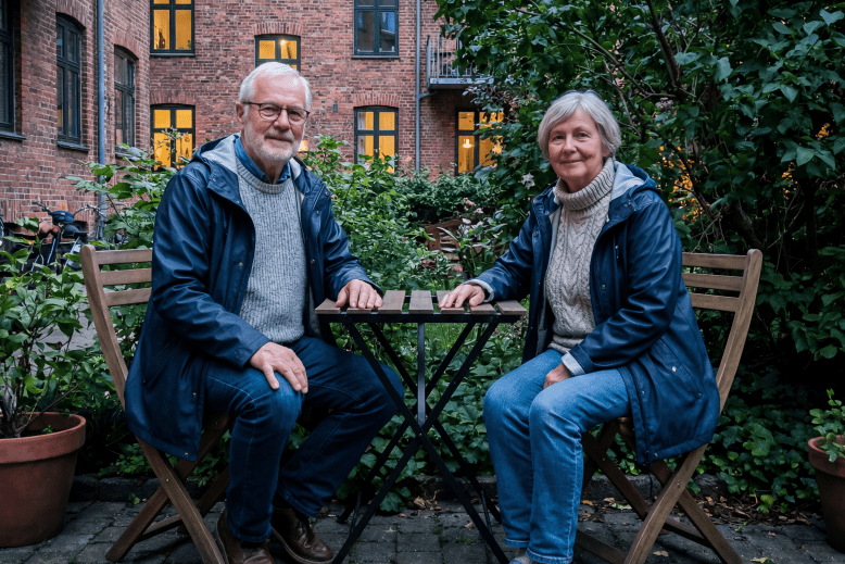 Par i gårdhave